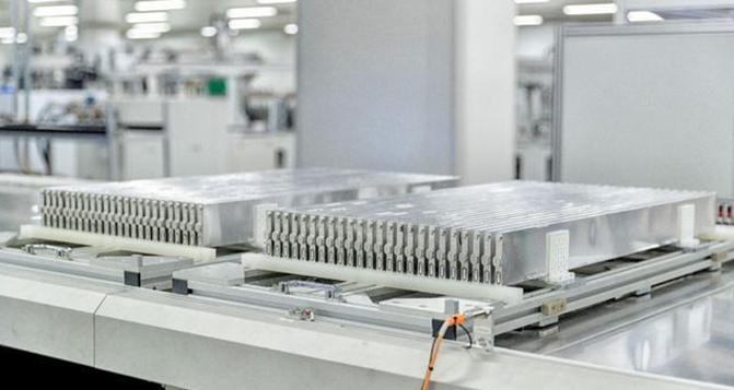 減產(chǎn)、裁員，電池廠的新出路在哪？