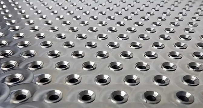 如何減少橡膠模具頻繁臟污?